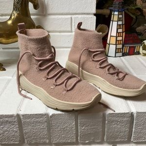 Universal thread mauve  ankle shoes